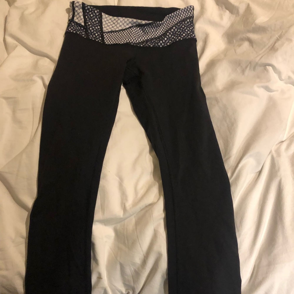 Black crop leggings!